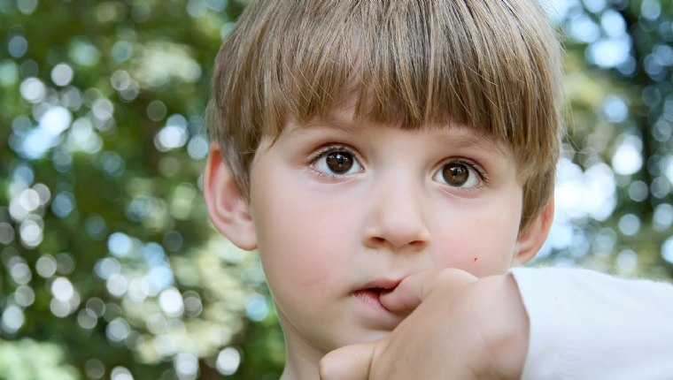 Çocuklarda tırnak yeme bir davranış bozukluğu mudur?