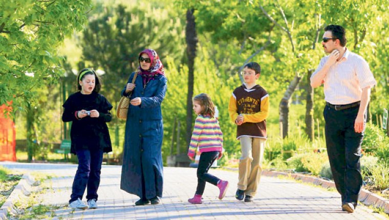 Ergenlik çağında kimlik arayışları ve sorunlar