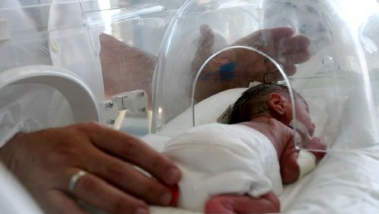 Her on bebekten biri erken dünyaya geliyor