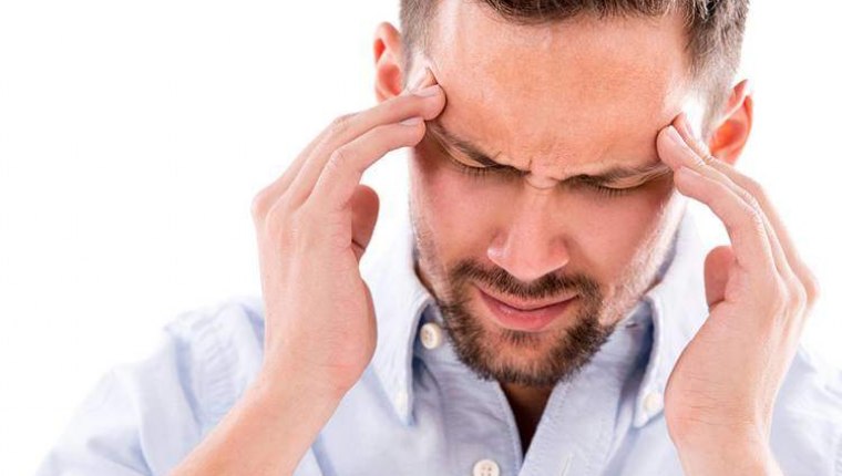 Ramazdan'da oruçluyken baş ağrısı neden olur?