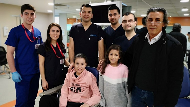 Yatağa Bağımlı Felç Hastası Türkiye’de Yürüdü